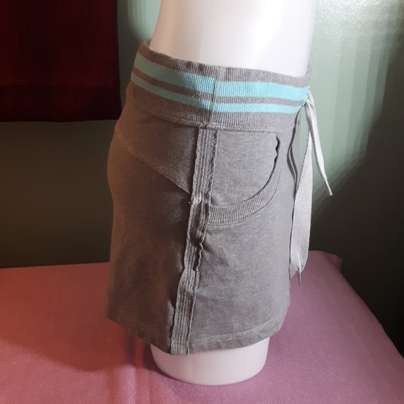 size 4 lululemon athletics work out tennis skirt - Picture 6 of 11